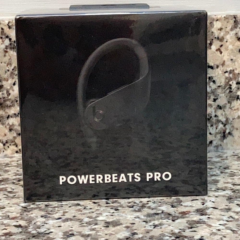 Black, Wireless PowerBeats Pro